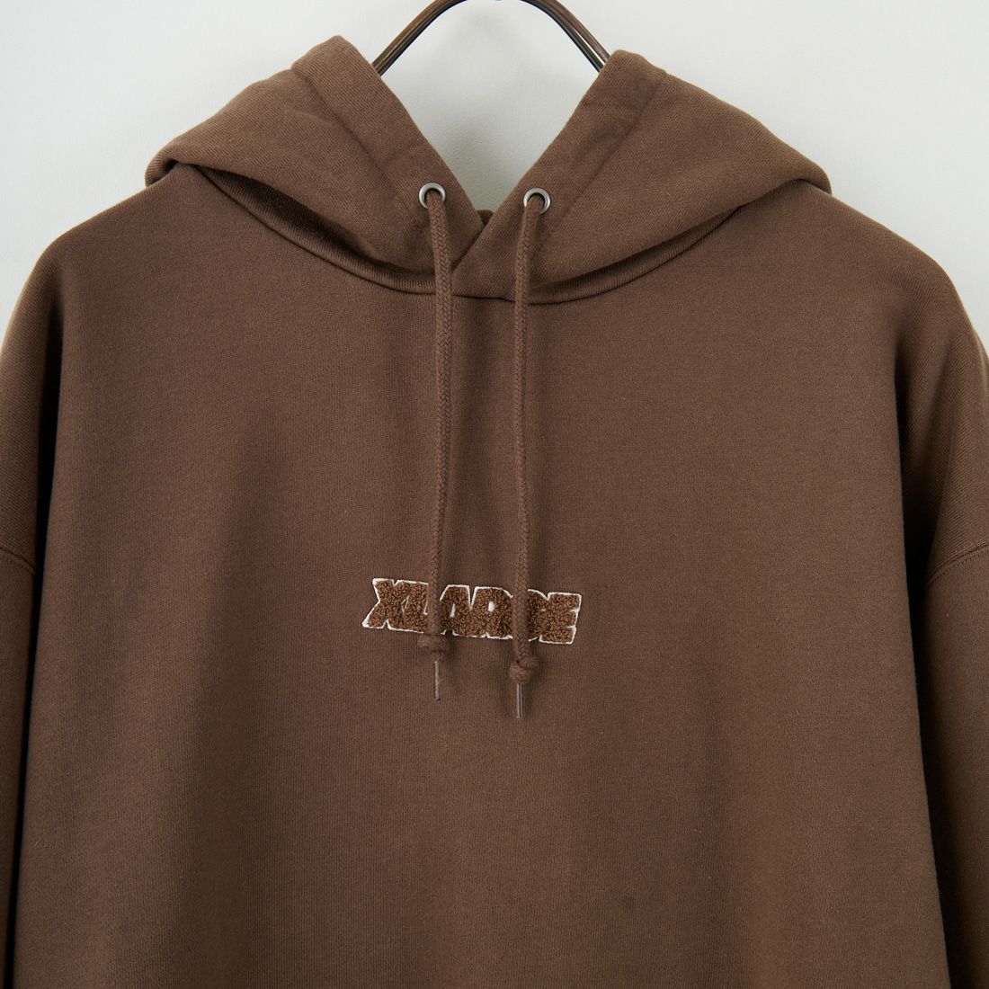 XLARGE [エクストララージ] スランテッドOG フーデッドスウェット [101253012003] BROWN