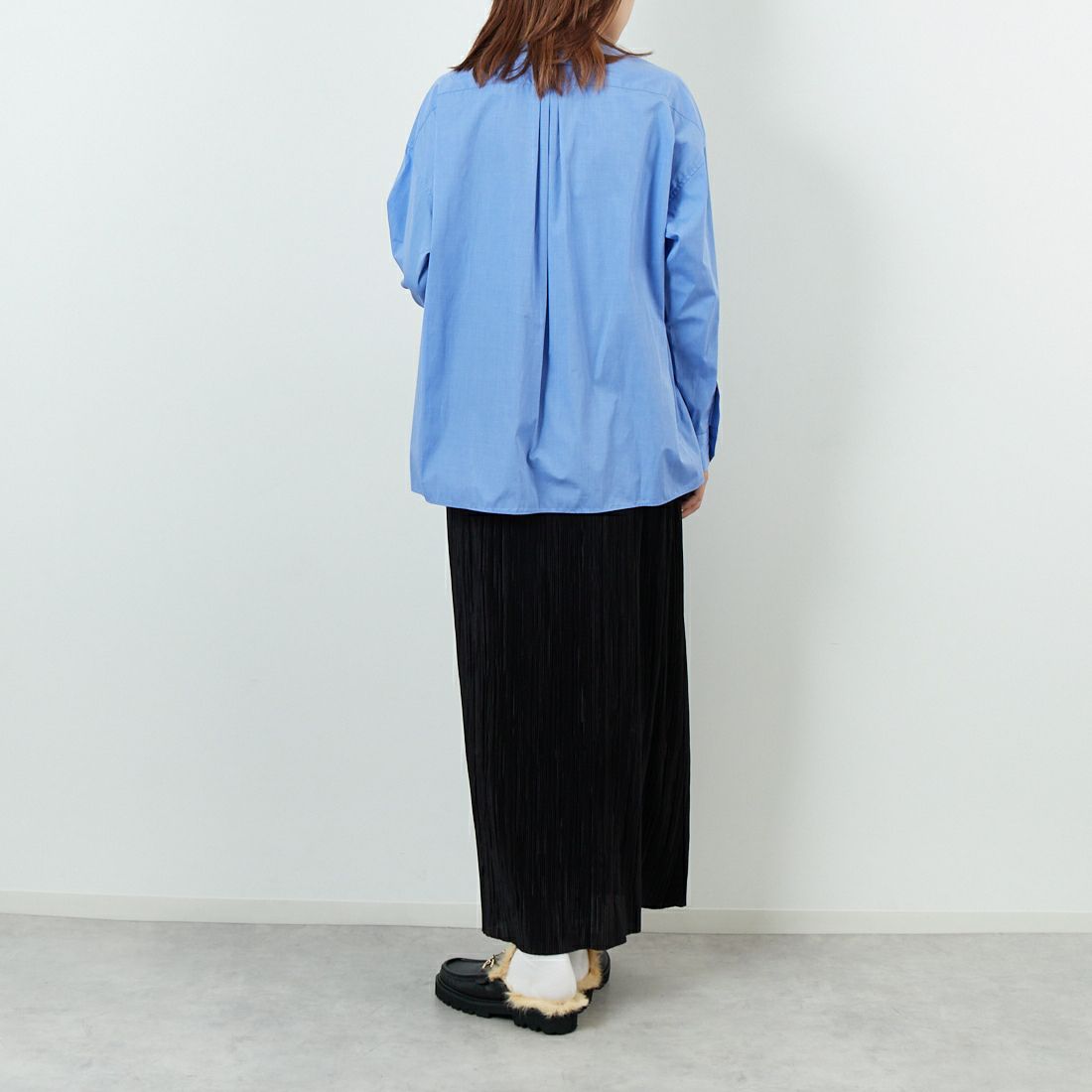 TICCA [ティッカ] ノーカラービブヨークシャツ [TBEA-102] BLUE &&モデル身長：167cm 着用サイズ：F&&