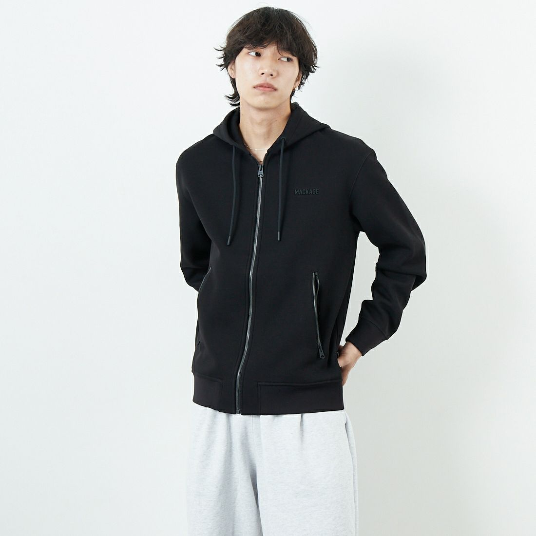 BLACK&&モデル身長：179cm 着用サイズ：M&&