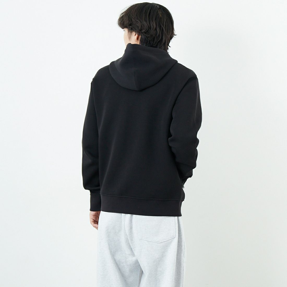 MACKAGE [マッカージュ] KRYSTOS ジップアップパーカー [10752707] BLACK &&モデル身長：179cm 着用サイズ：M&&