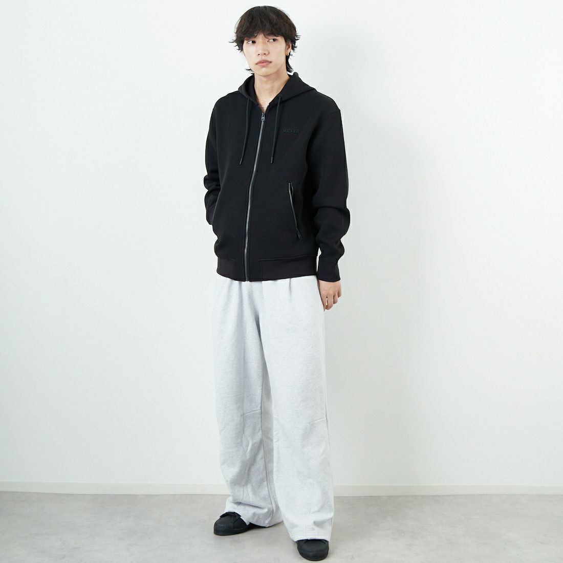 MACKAGE [マッカージュ] KRYSTOS ジップアップパーカー [10752707] BLACK &&モデル身長：179cm 着用サイズ：M&&