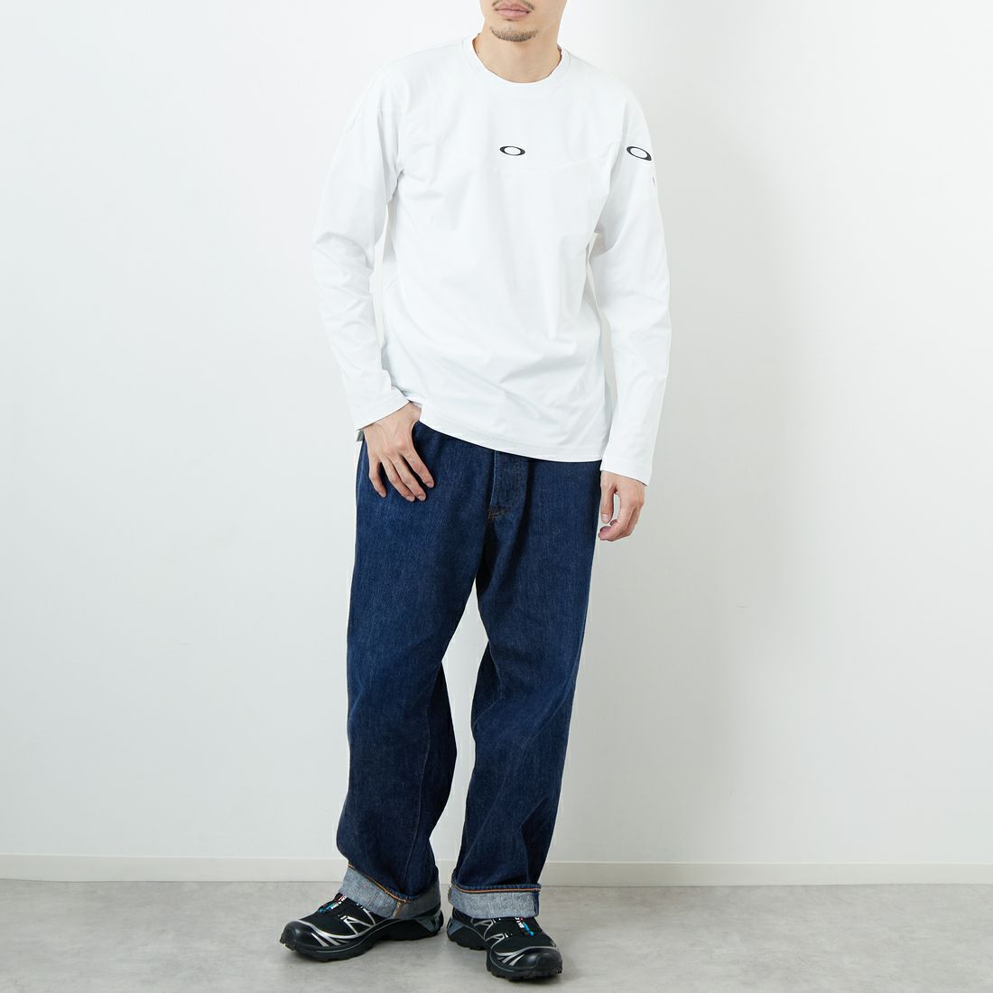 OAKLEY [オークリー] SYNC PACK ロングスリーブ Tシャツ [FOA408124] 100 WHITE &&モデル身長：168cm 着用サイズ：S&&