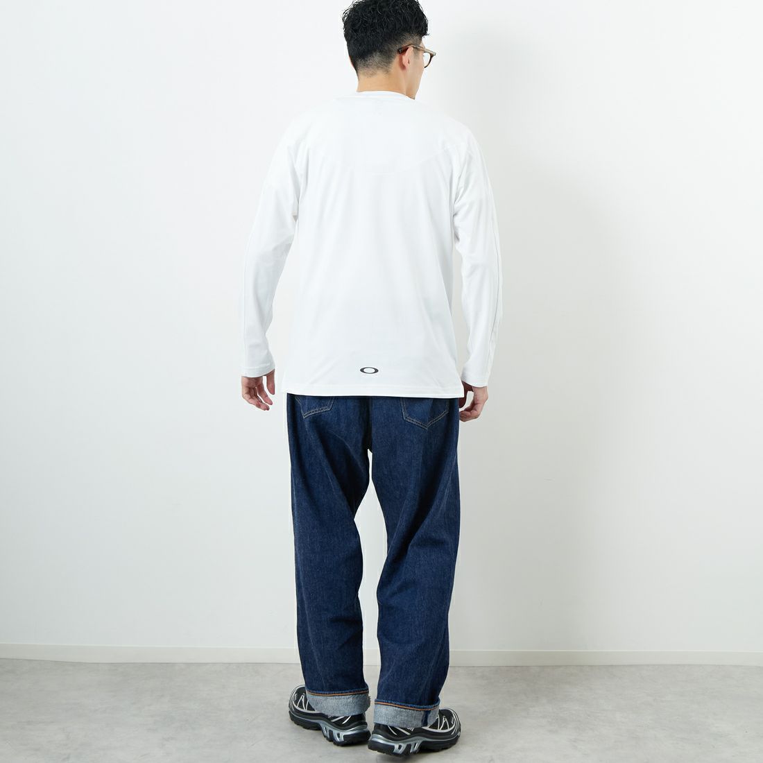 OAKLEY [オークリー] SYNC PACK ロングスリーブ Tシャツ [FOA408124] 100 WHITE &&モデル身長：168cm 着用サイズ：S&&