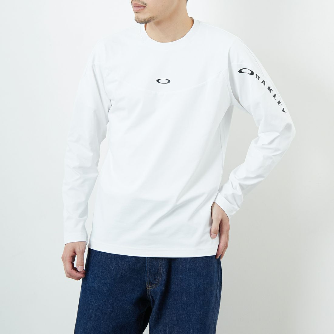OAKLEY [オークリー] SYNC PACK ロングスリーブ Tシャツ [FOA408124] 100 WHITE &&モデル身長：168cm 着用サイズ：S&&
