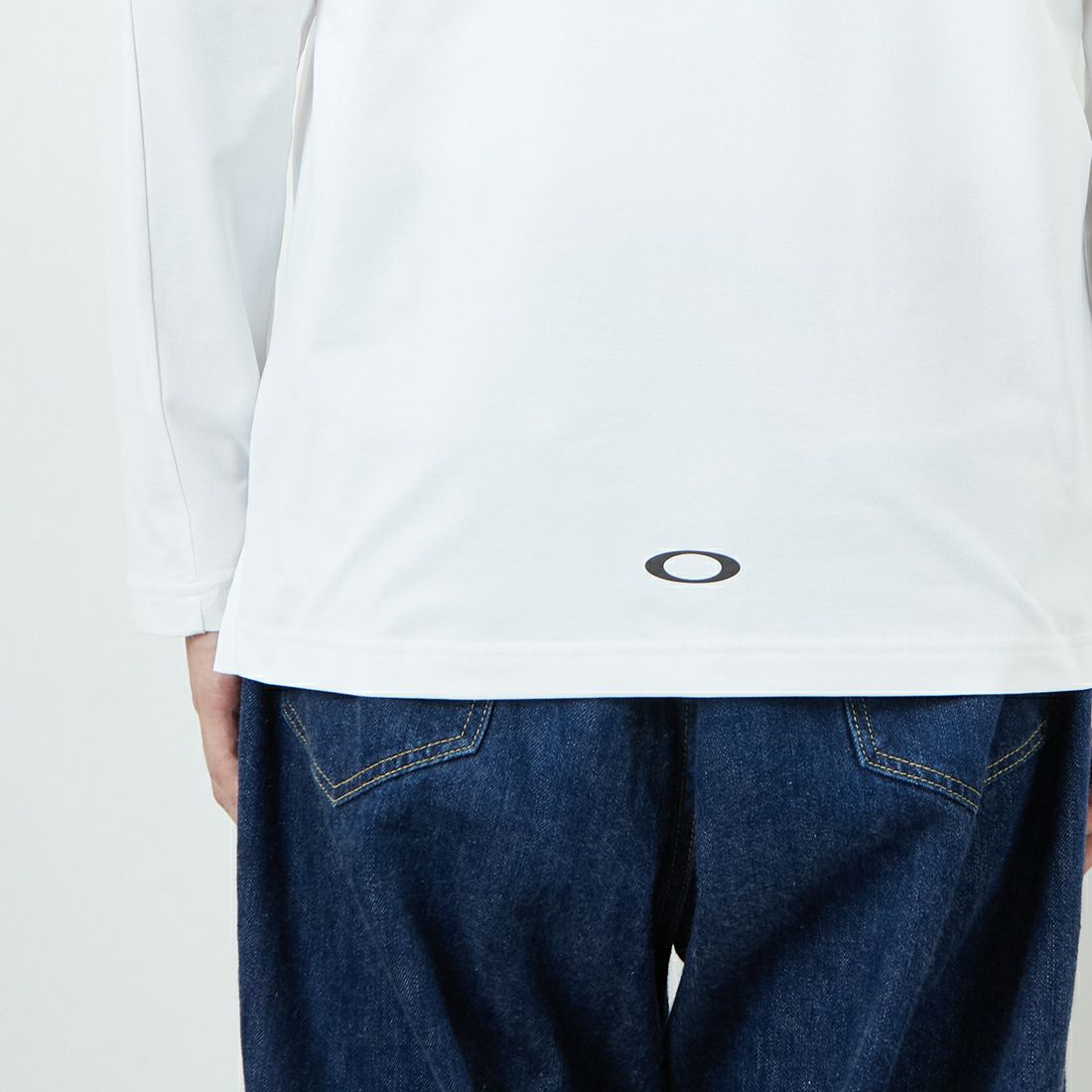 OAKLEY [オークリー] SYNC PACK ロングスリーブ Tシャツ [FOA408124] 100 WHITE &&モデル身長：168cm 着用サイズ：S&&