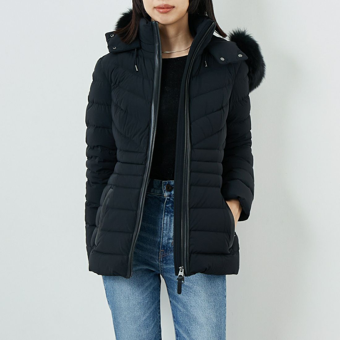 MACKAGE [マッカージュ] PATSY-BX ダウンジャケット [11752260] BLACK &&モデル身長：162cm 着用サイズ：XS&&