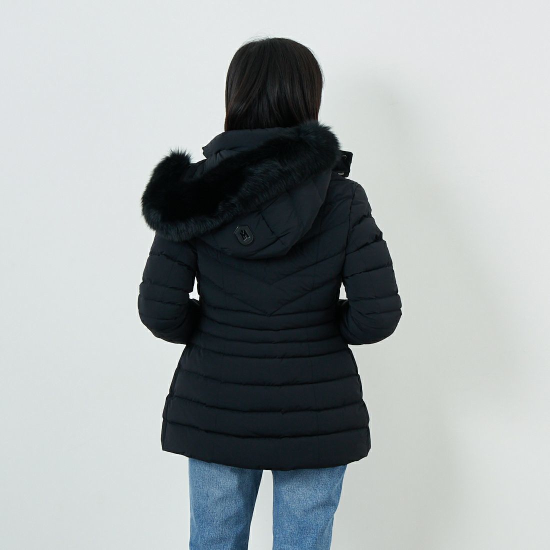 MACKAGE [マッカージュ] PATSY-BX ダウンジャケット [11752260] BLACK &&モデル身長：162cm 着用サイズ：XS&&