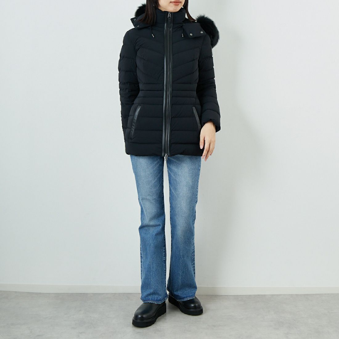 MACKAGE [マッカージュ] PATSY-BX ダウンジャケット [11752260] BLACK &&モデル身長：162cm 着用サイズ：XS&&