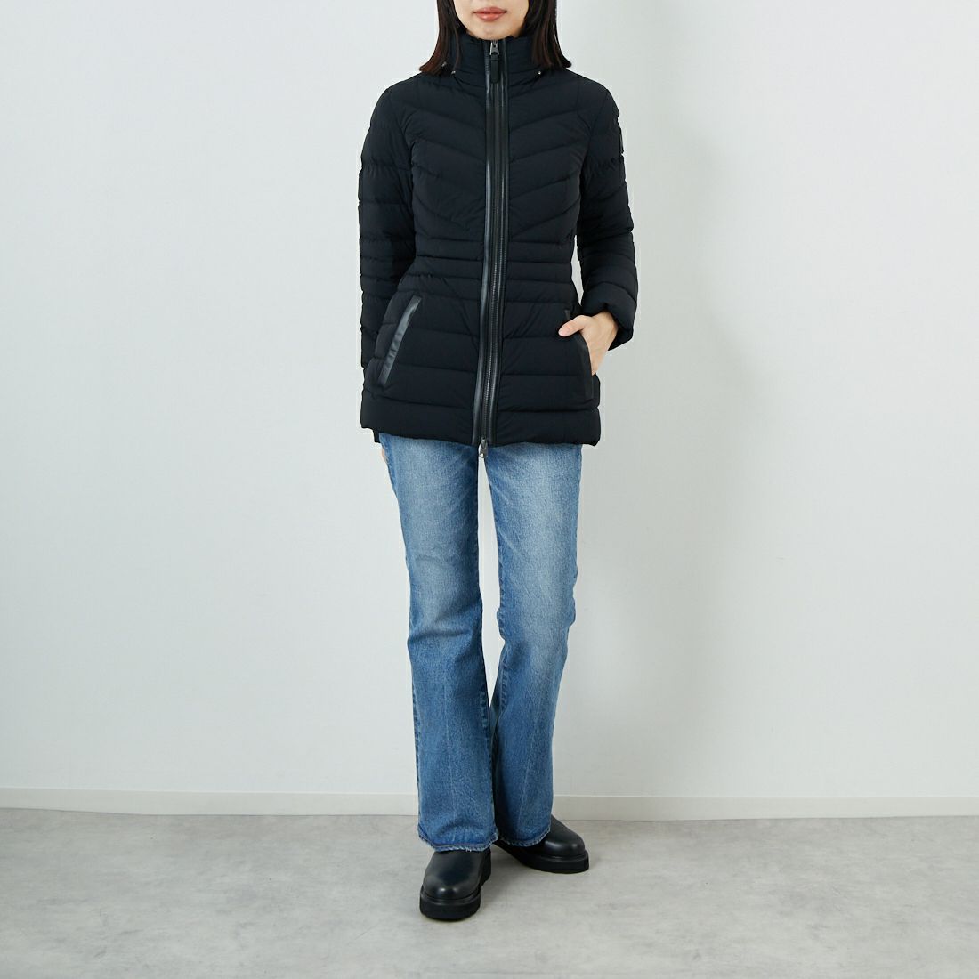 MACKAGE [マッカージュ] PATSY-BX ダウンジャケット [11752260] BLACK &&モデル身長：162cm 着用サイズ：XS&&