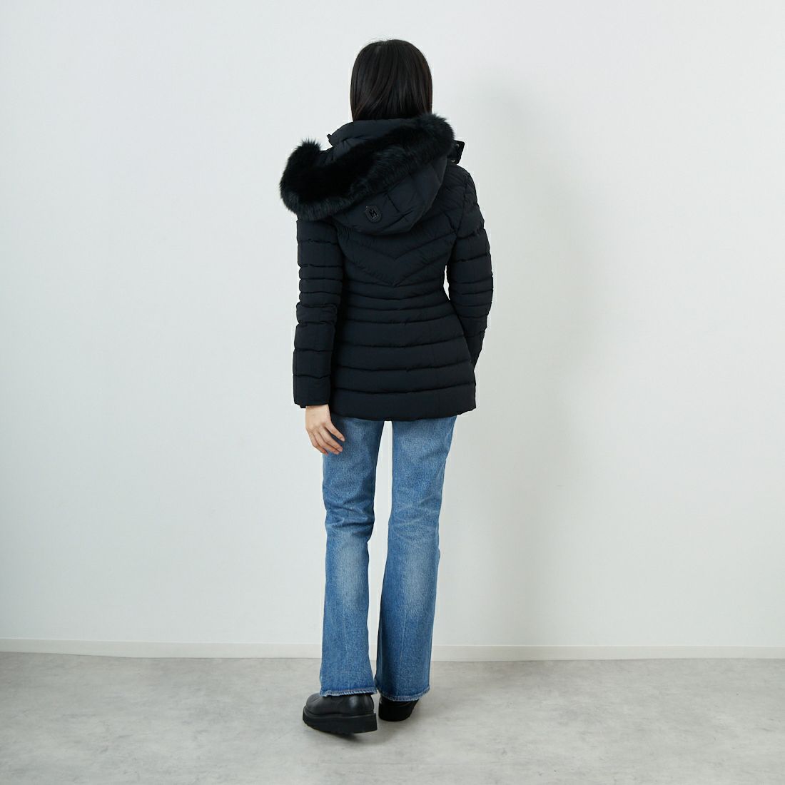 MACKAGE [マッカージュ] PATSY-BX ダウンジャケット [11752260] BLACK &&モデル身長：162cm 着用サイズ：XS&&