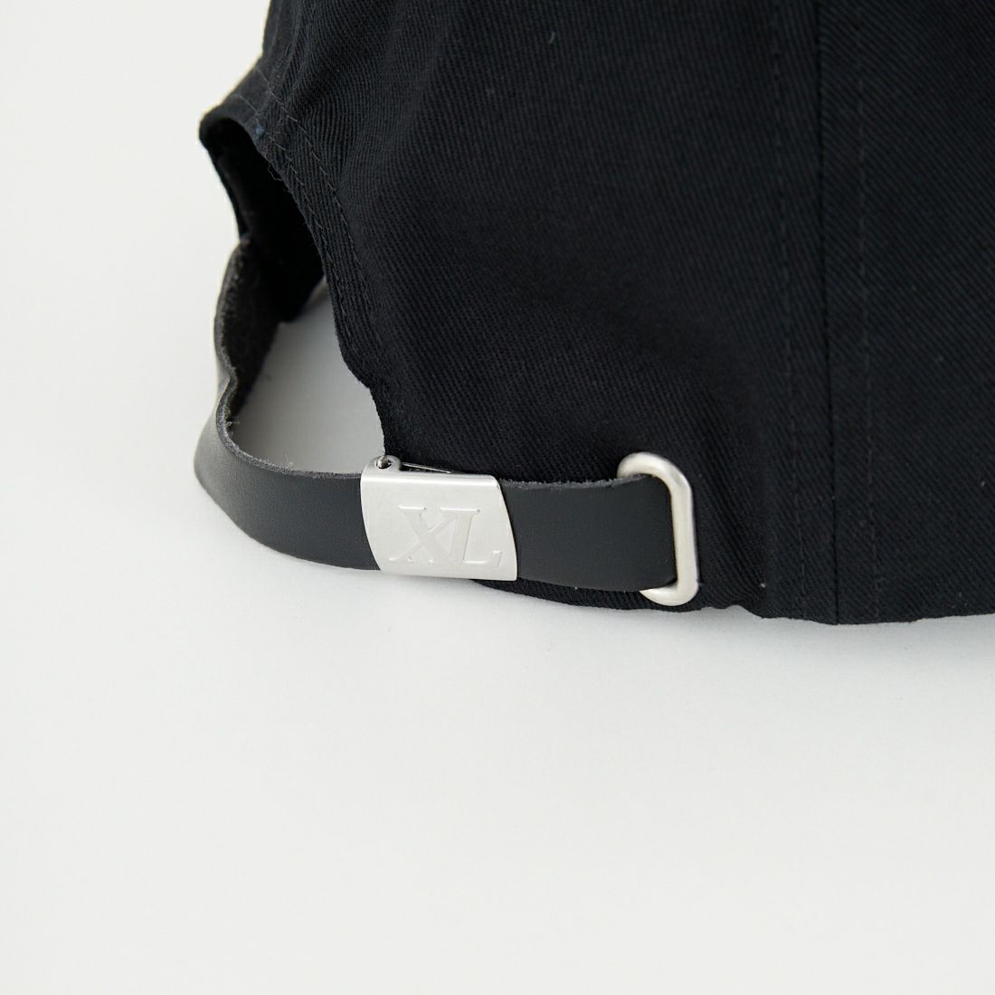 XLARGE [エクストララージ] オールドイングリッシュ 6パネルキャップ [101253051008] BLACK