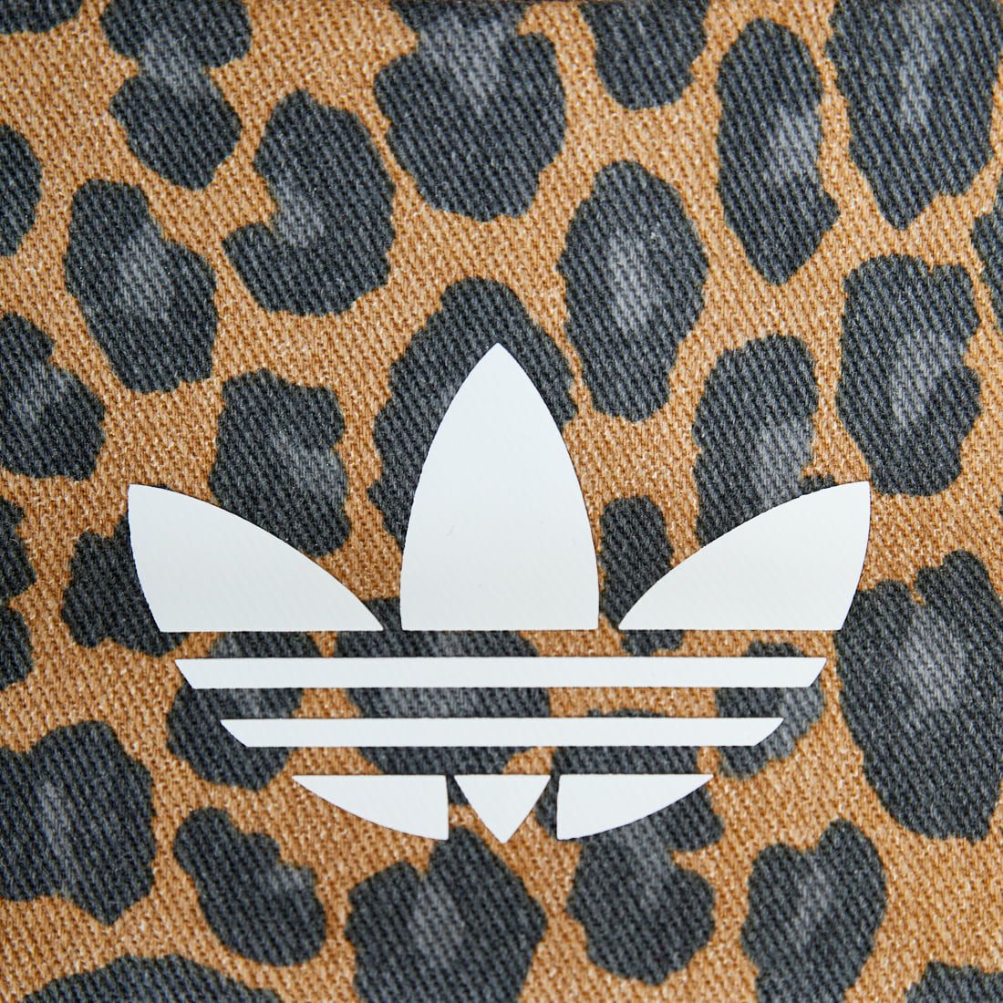 adidas Originals [アディダス オリジナルス] レオパード柄 スモールショルダーバッグ [HI097] JX3198