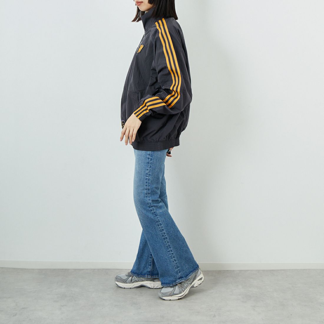 adidas Originals [アディダス オリジナルス] マンチェスター・ユナイテッドFC TERRACE ICONハーフジップジャケット [JUS88] JN2825 &&モデル身長：162cm 着用サイズ：M&&