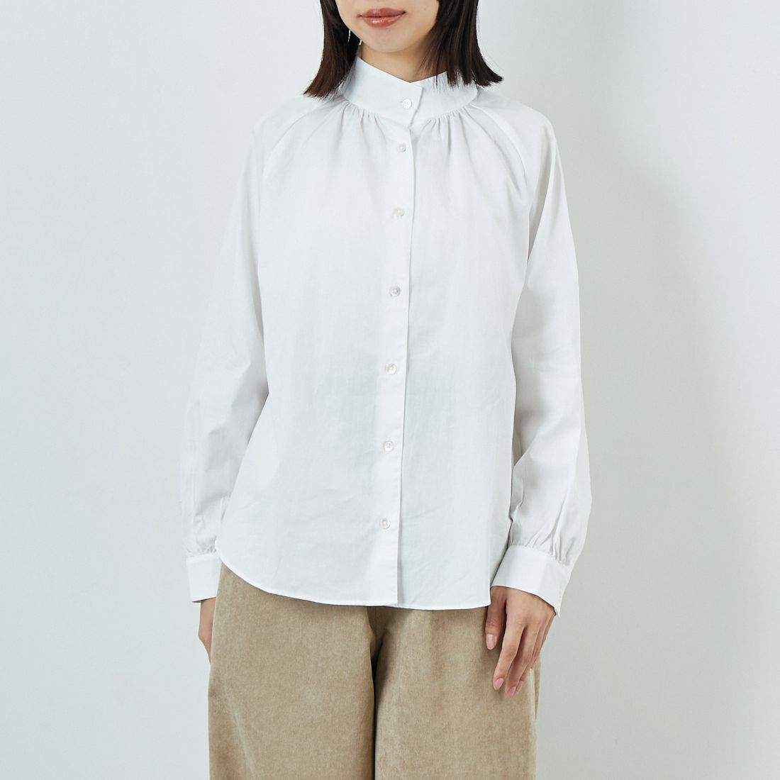 Commencement [コメンスメント] スタンドシャツ [C-314] WHITE &&モデル身長：162cm 着用サイズ：F&&