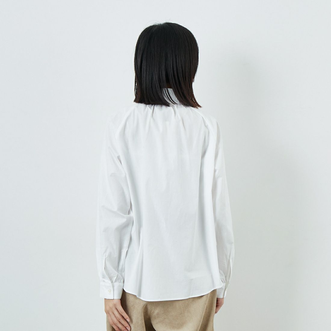 Commencement [コメンスメント] スタンドシャツ [C-314] WHITE &&モデル身長：162cm 着用サイズ：F&&