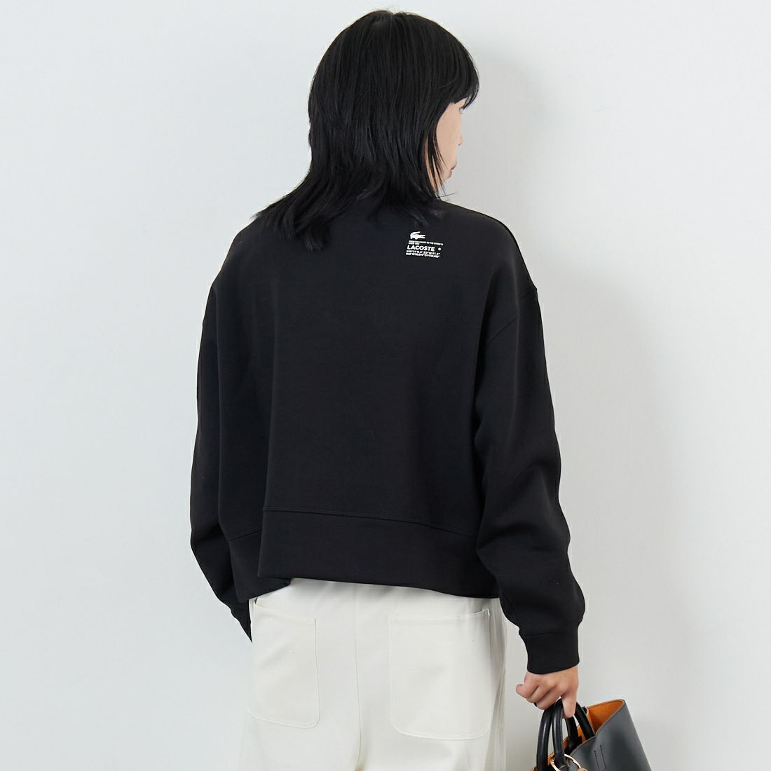 LACOSTE [ラコステ] オーバーサイズクルーネックスウェット [SF5614] 031 BLACK &&モデル身長：167cm 着用サイズ：36&&