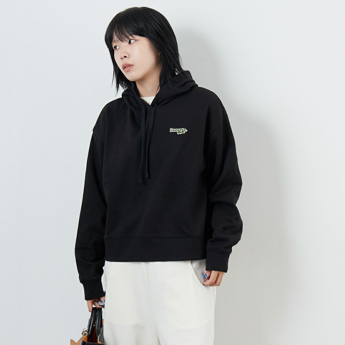 LACOSTE [ラコステ] ロゴパッチスウェットフーディ [SF7607] 031 BLACK &&モデル身長：167cm 着用サイズ：36&&