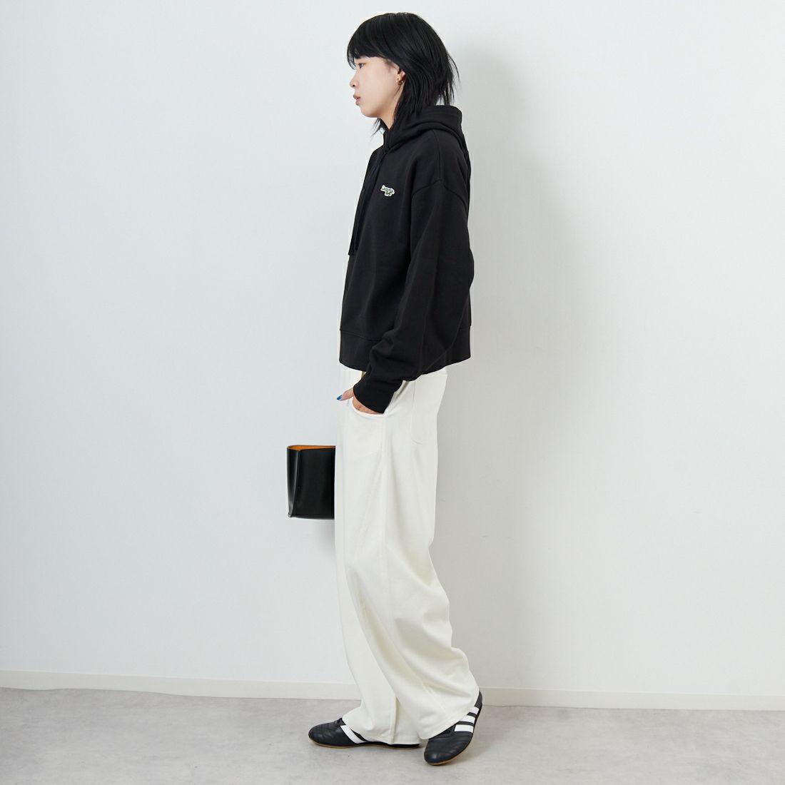 LACOSTE [ラコステ] ロゴパッチスウェットフーディ [SF7607] 031 BLACK &&モデル身長：167cm 着用サイズ：36&&