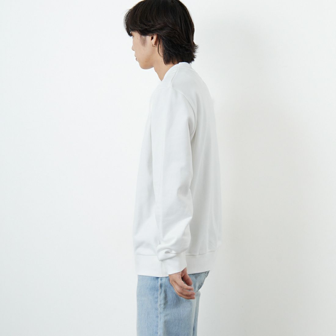 LACOSTE [ラコステ] エッセンシャルクルーネックスウェット [SH9801] 001 WHITE &&モデル身長：179cm 着用サイズ：6&&