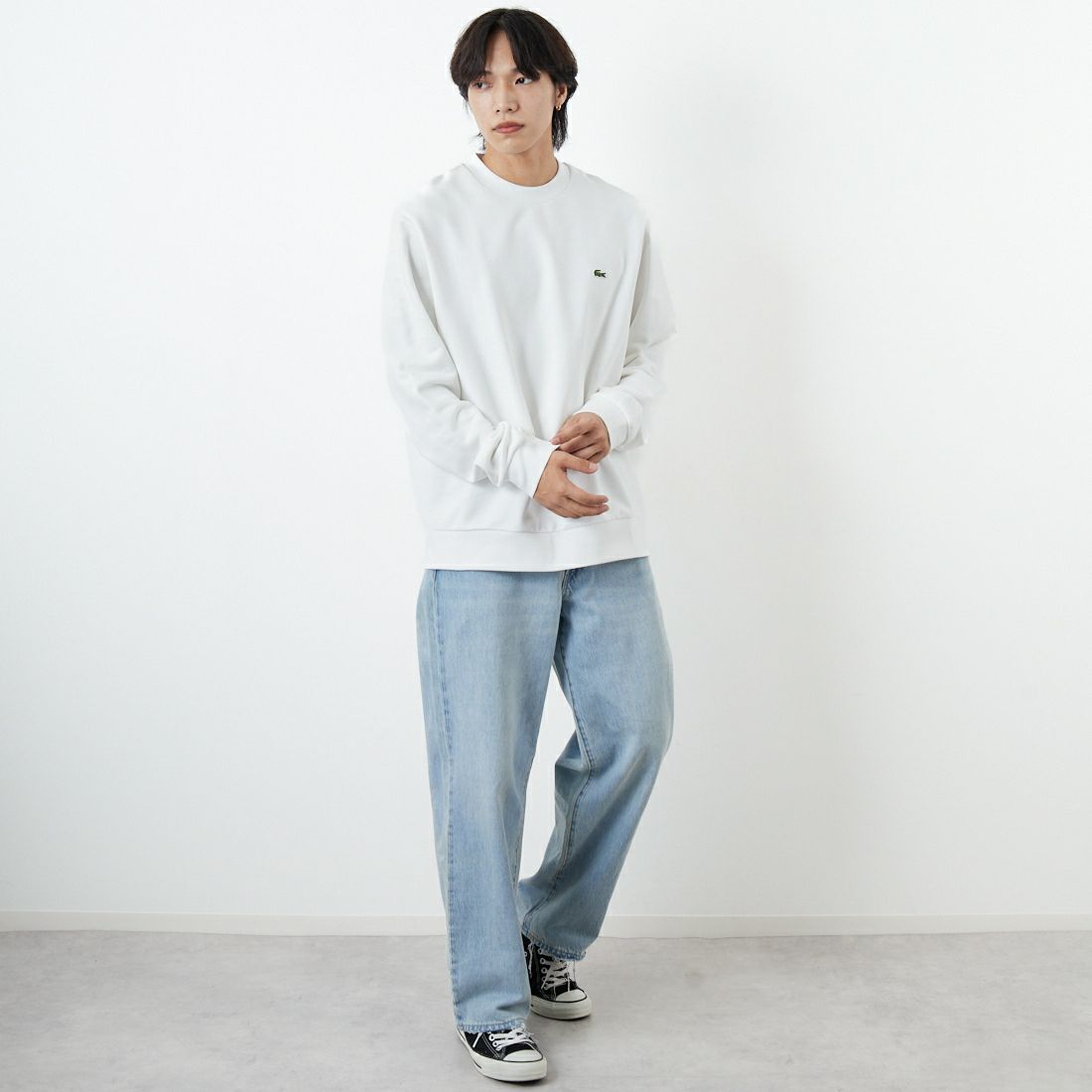 LACOSTE [ラコステ] エッセンシャルクルーネックスウェット [SH9801] 001 WHITE &&モデル身長：179cm 着用サイズ：6&&