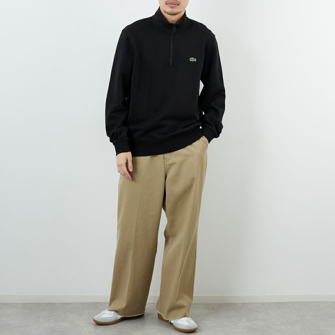 LACOSTE [ラコステ] ハイネックハーフジップスウェット [SH9774] 031 BLACK &&モデル身長：168cm 着用サイズ：4&&