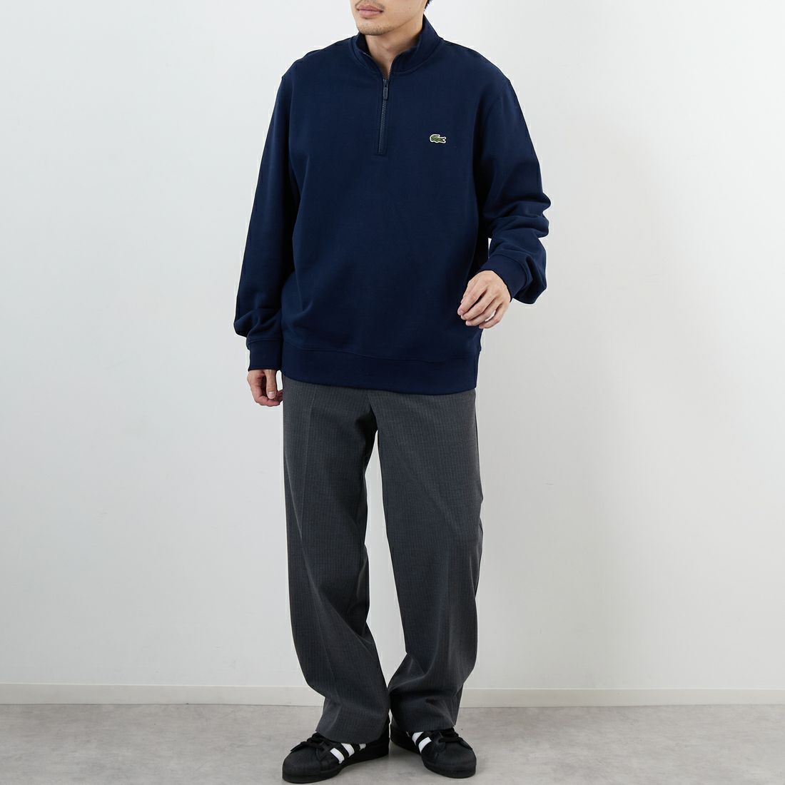 LACOSTE [ラコステ] ハイネックハーフジップスウェット [SH9774] 166 NAVY B &&モデル身長：168cm 着用サイズ：5&&