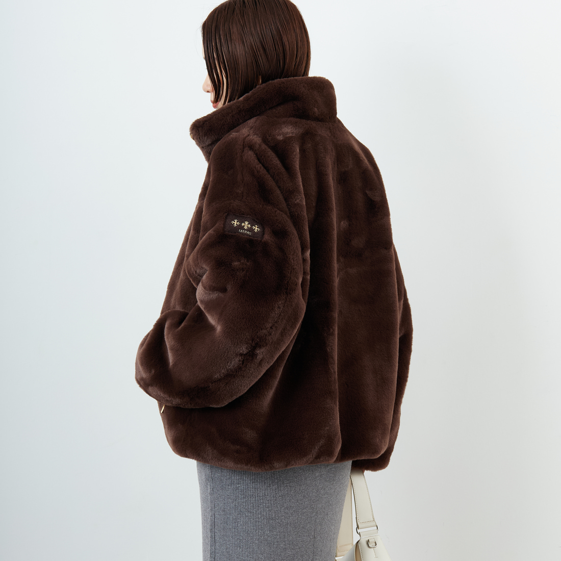 TATRAS [タトラス] BARBRA エコファーブルゾン [LJXA0038033588] BROWN &&モデル身長：159cm 着用サイズ：1&&