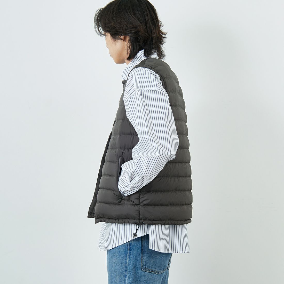 DANTON [ダントン] インナーダウン クルーネックベスト [DT-A0026RRT] IRON &&モデル身長：179cm 着用サイズ：L&&