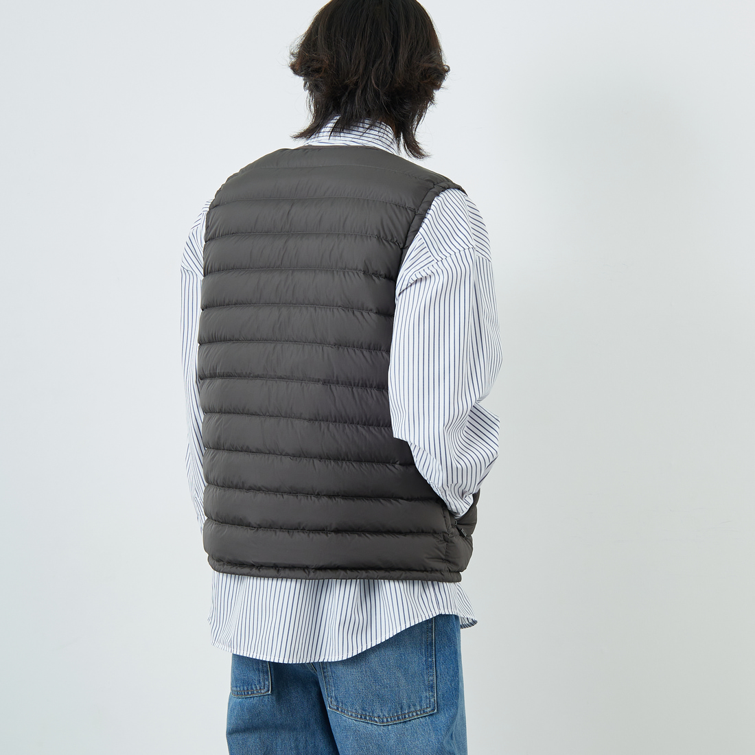 DANTON [ダントン] インナーダウン クルーネックベスト [DT-A0026RRT] IRON &&モデル身長：179cm 着用サイズ：L&&