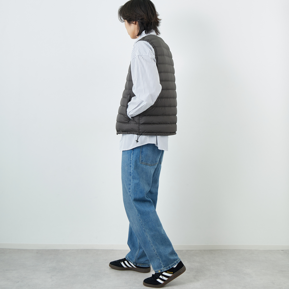 DANTON [ダントン] インナーダウン クルーネックベスト [DT-A0026RRT] IRON &&モデル身長：179cm 着用サイズ：L&&