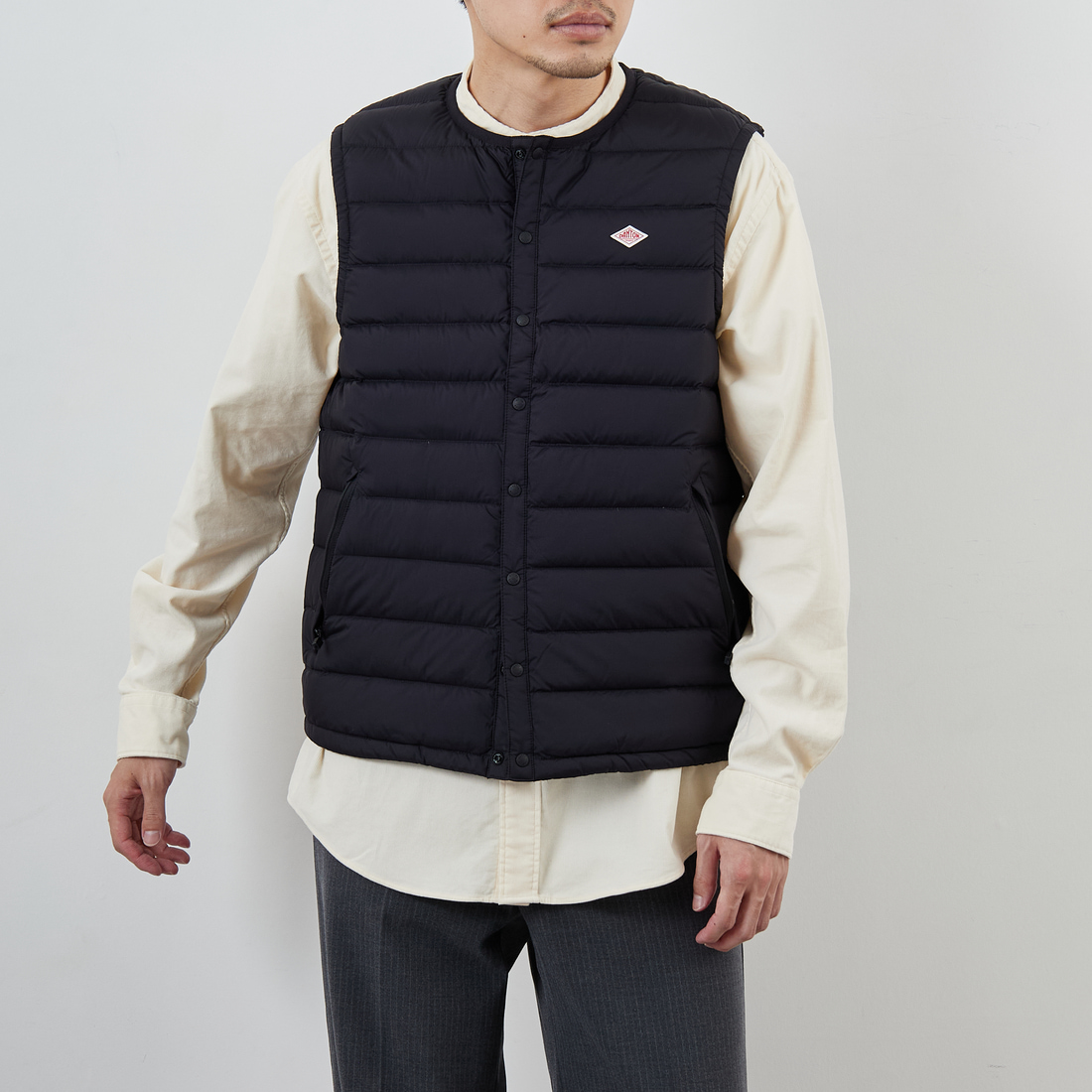 DANTON [ダントン] インナーダウン クルーネックベスト [DT-A0026RRT] BLACK &&モデル身長：168cm 着用サイズ：M&&