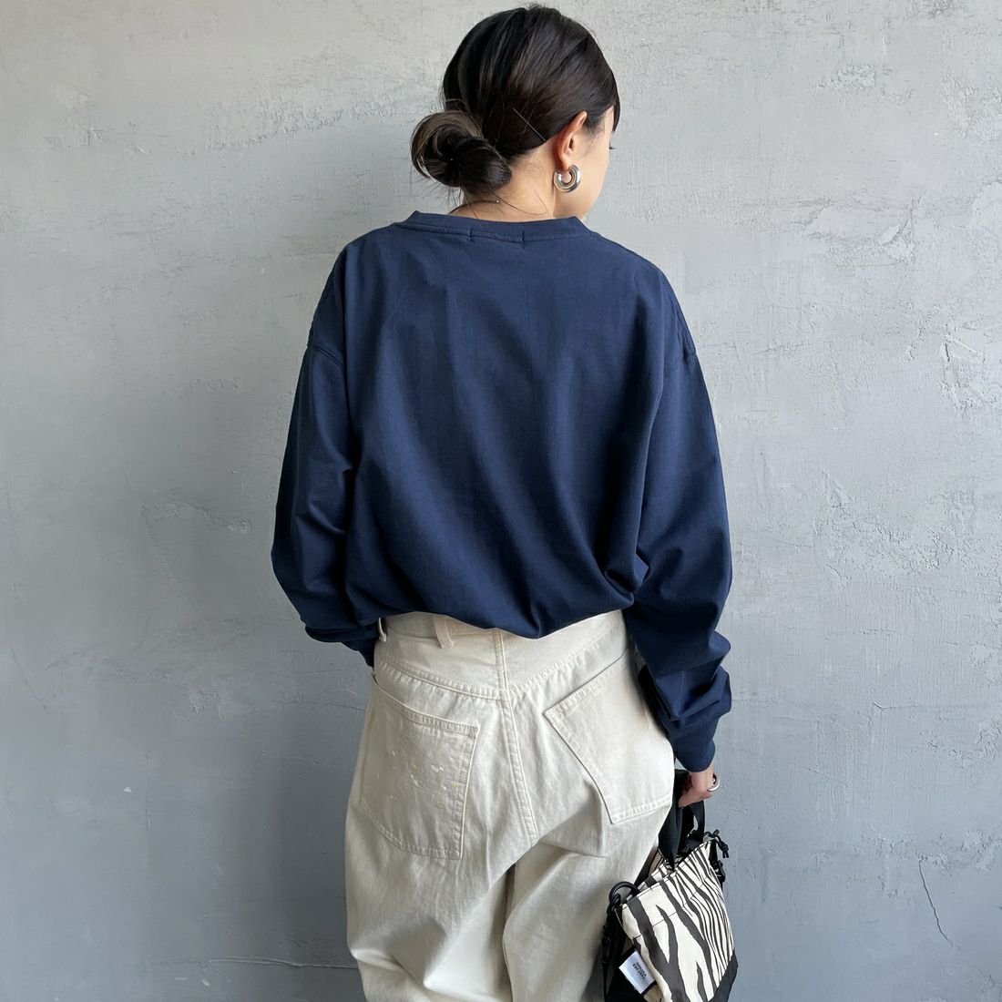 Gymphlex [ジムフレックス] クルーネックプルオーバー [GY-C0486HKT] DK.NAVY &&モデル身長：150cm 着用サイズ：14&&