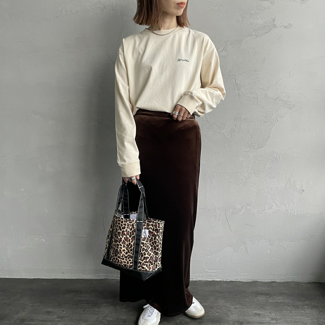 Gymphlex [ジムフレックス] クルーネックプルオーバー [GY-C0486HKT] ECRU &&モデル身長：158cm 着用サイズ：14&&