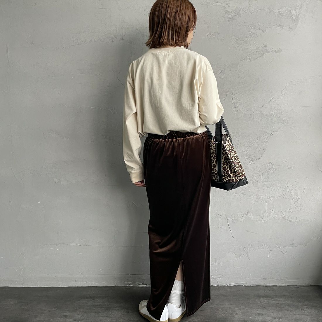 Gymphlex [ジムフレックス] クルーネックプルオーバー [GY-C0486HKT] ECRU &&モデル身長：158cm 着用サイズ：14&&