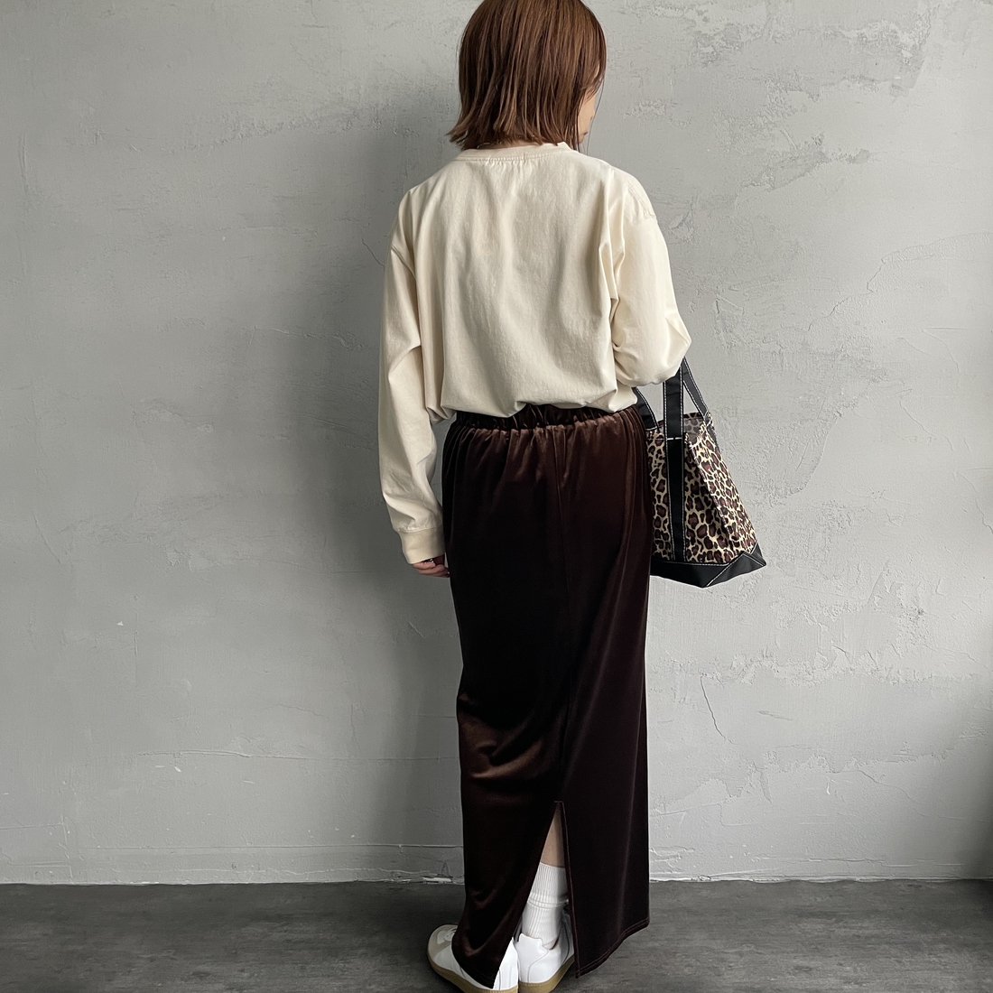 Gymphlex [ジムフレックス] クルーネックプルオーバー [GY-C0486HKT] ECRU &&モデル身長：158cm 着用サイズ：14&&
