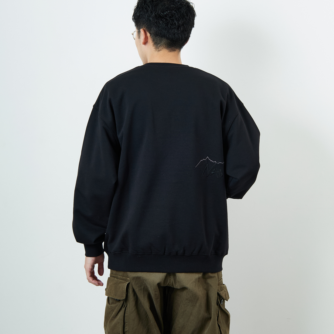 BLACK&&モデル身長：168cm 着用サイズ：L&&