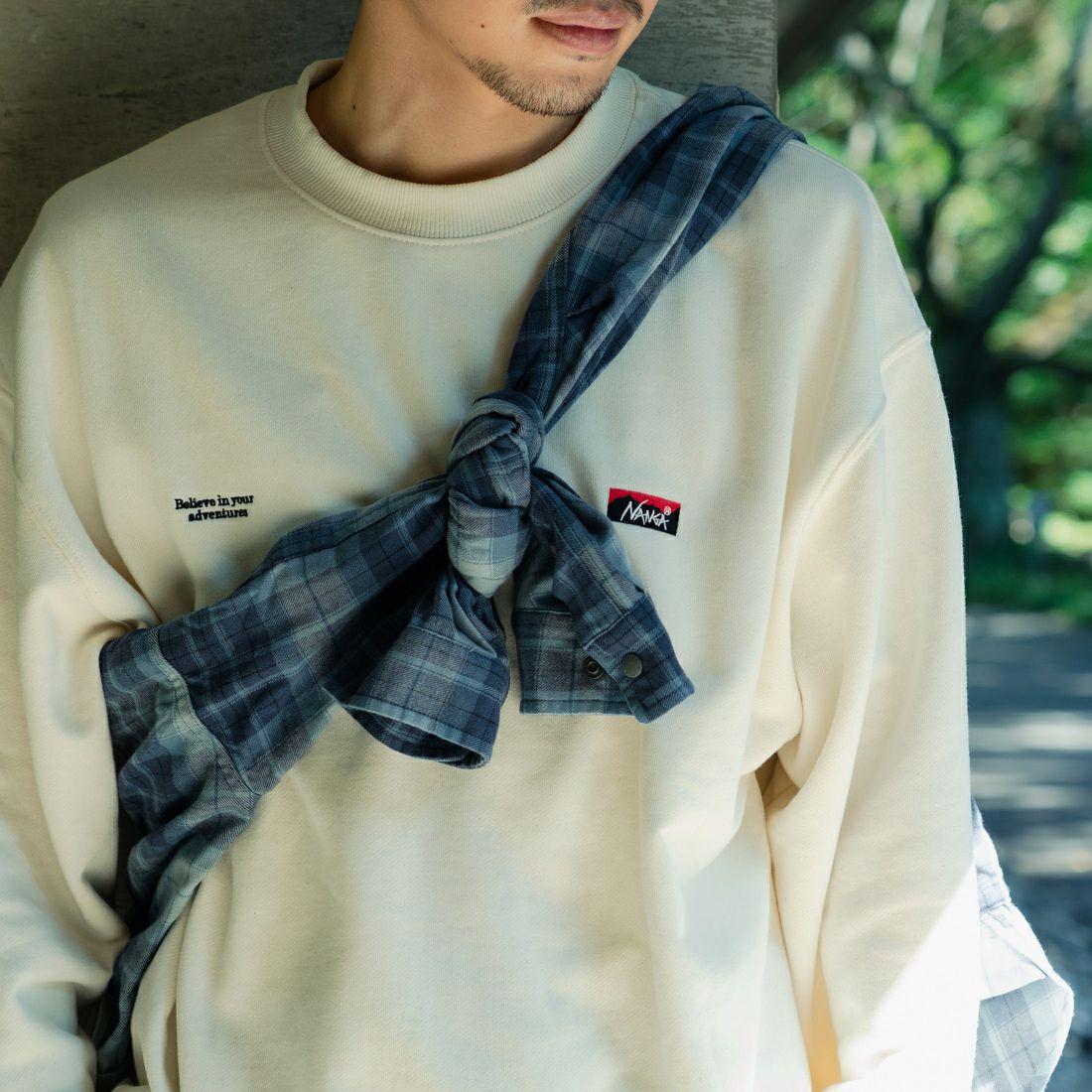 JEANSFACTORY × NANGA [ジーンズファクトリー × ナンガ] 別注 バック刺繍ロゴ クルーネックスウェット [NW2505-JF] WHITE