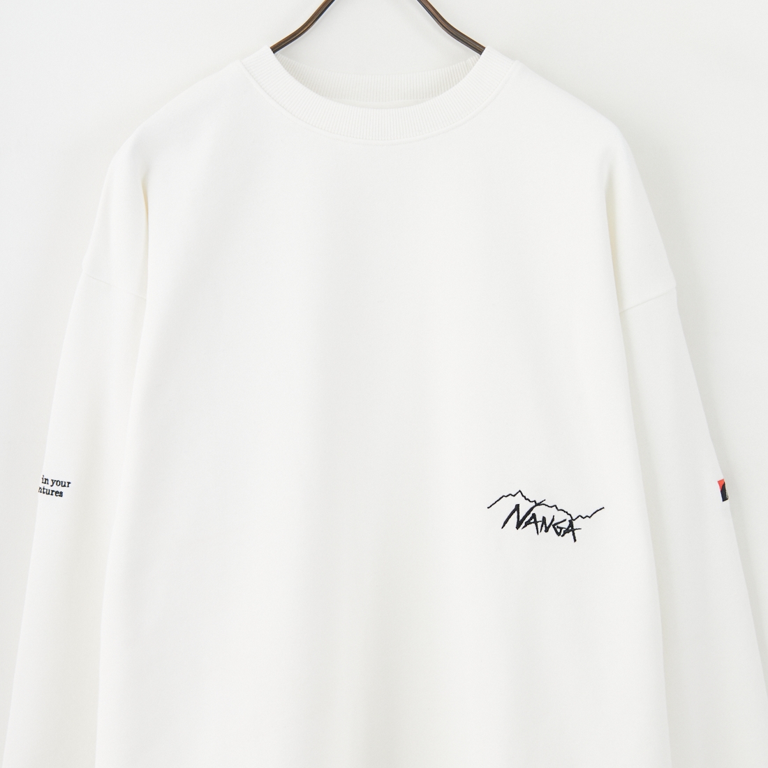 JEANSFACTORY × NANGA [ジーンズファクトリー × ナンガ] 別注 ワンポイント刺繍ロゴ ドローコードスウェット [NW2507-JF] WHITE