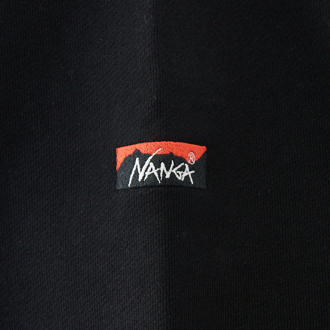 JEANSFACTORY × NANGA [ジーンズファクトリー × ナンガ] 別注 ワンポイント刺繍ロゴ ドローコードスウェット [NW2507-JF] BLACK