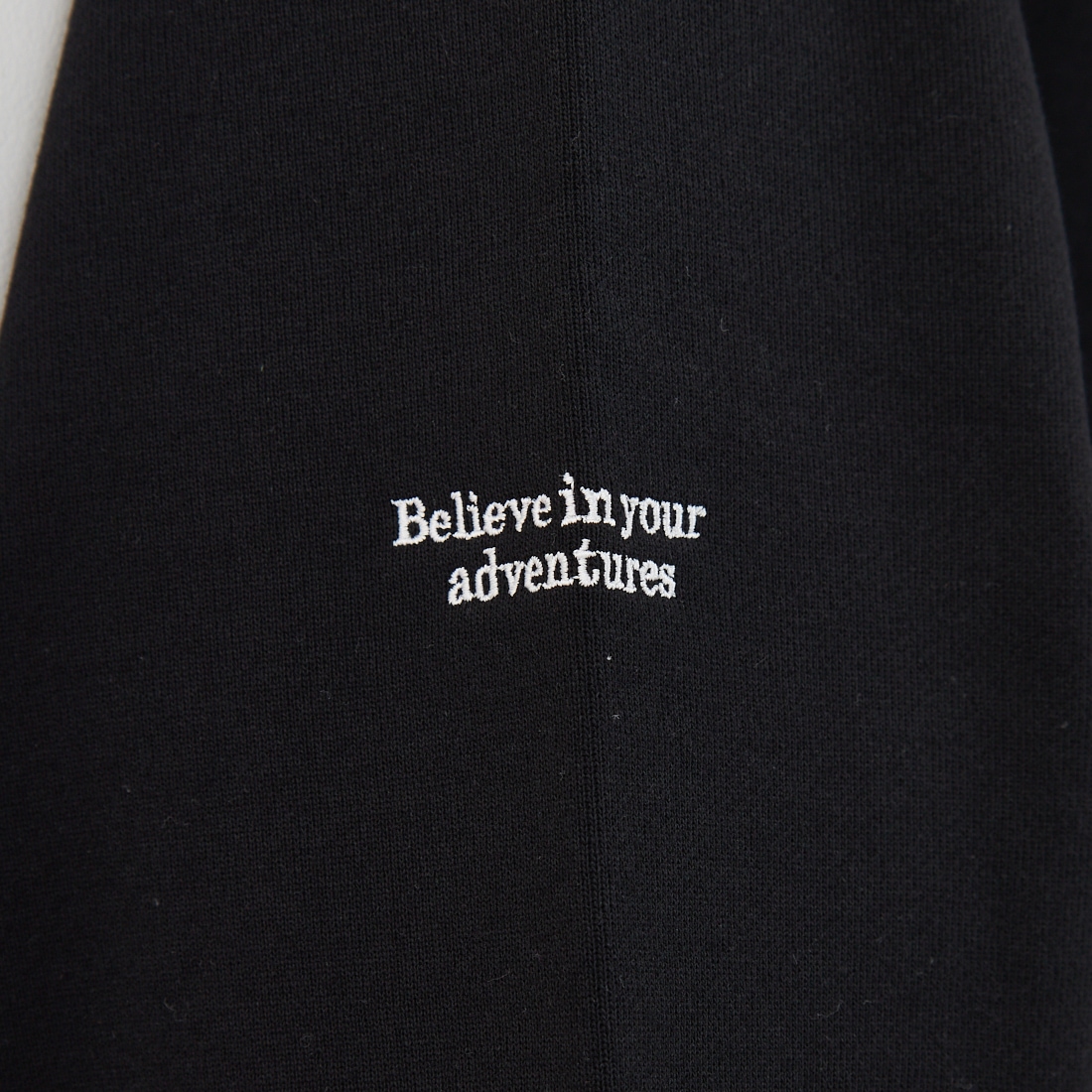 JEANSFACTORY × NANGA [ジーンズファクトリー × ナンガ] 別注 ワンポイント刺繍ロゴ ドローコードスウェット [NW2507-JF] BLACK