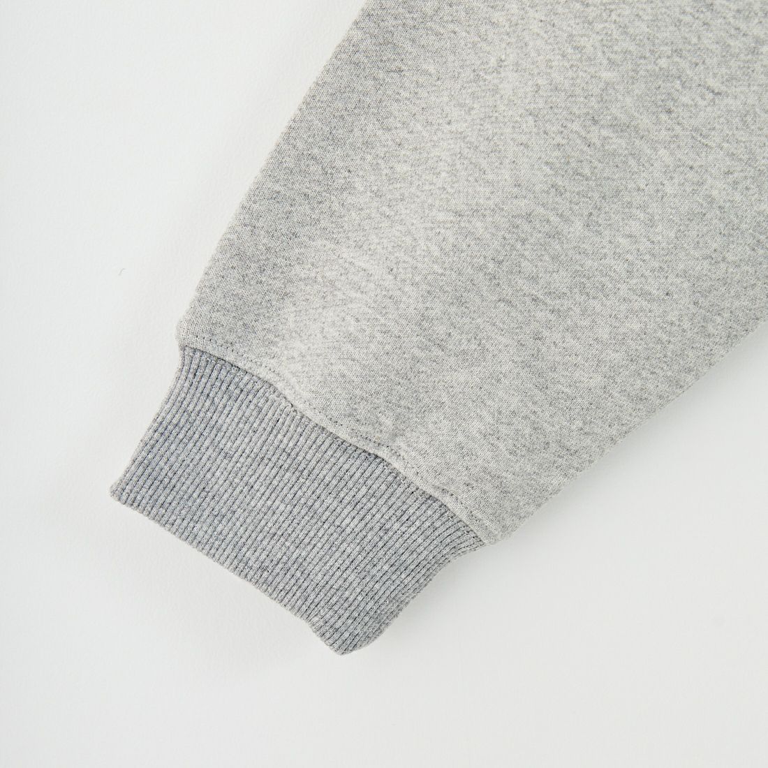 JEANSFACTORY × NANGA [ジーンズファクトリー × ナンガ] 別注 フードロゴ刺繍 スウェットパーカー [NW2504-JF] GRAY