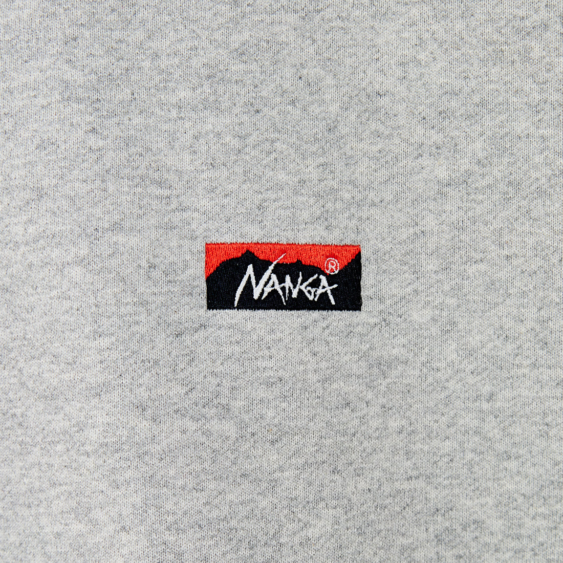 JEANSFACTORY × NANGA [ジーンズファクトリー × ナンガ] 別注 フードロゴ刺繍 スウェットパーカー [NW2504-JF] GRAY