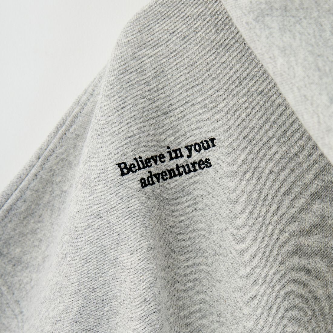 JEANSFACTORY × NANGA [ジーンズファクトリー × ナンガ] 別注 フードロゴ刺繍 スウェットパーカー [NW2504-JF] GRAY