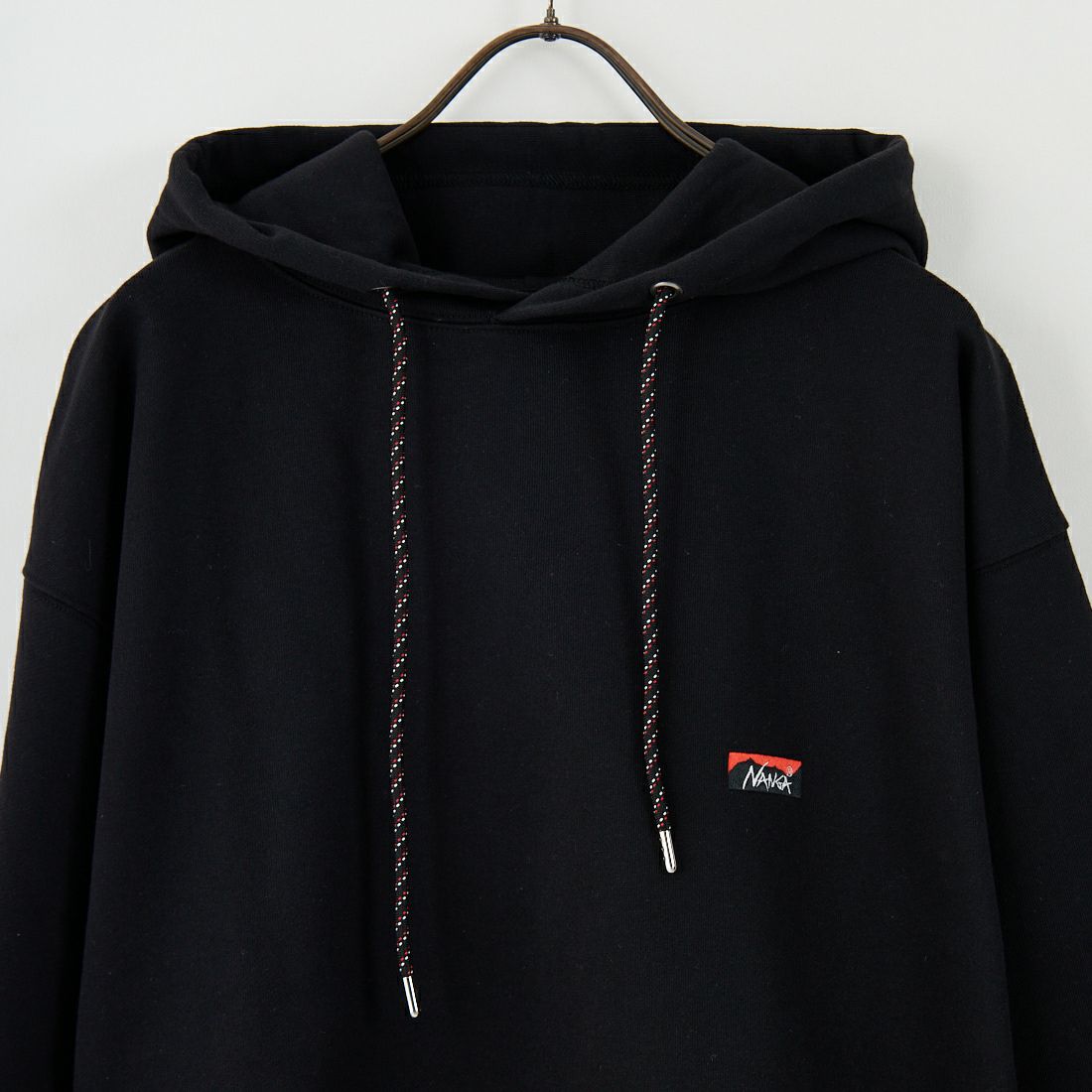 JEANSFACTORY × NANGA [ジーンズファクトリー × ナンガ] 別注 フードロゴ刺繍 スウェットパーカー [NW2504-JF] BLACK