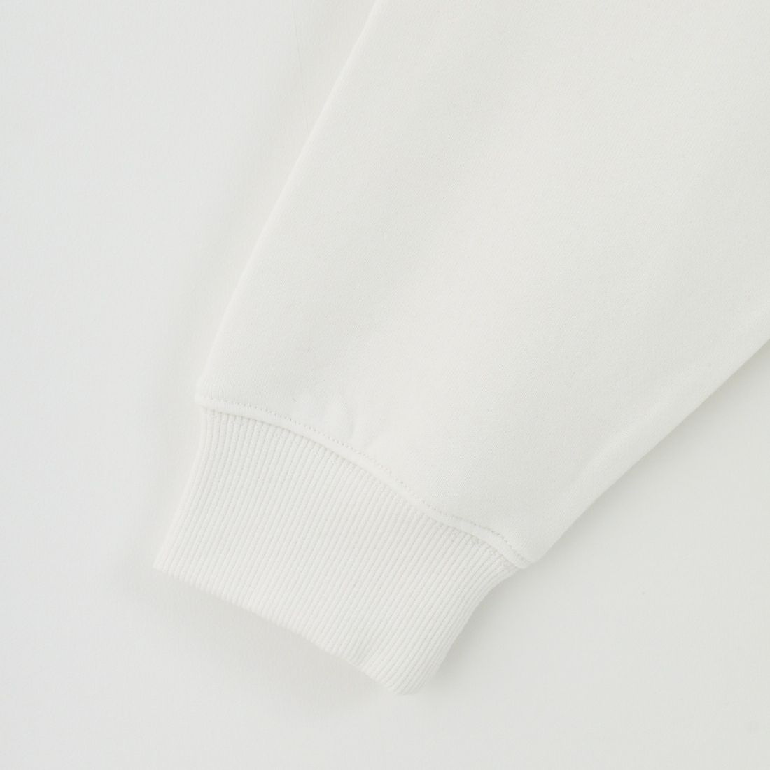 JEANSFACTORY × NANGA [ジーンズファクトリー × ナンガ] 別注 バック刺繍ロゴ クルーネックスウェット [NW2505-JF] WHITE