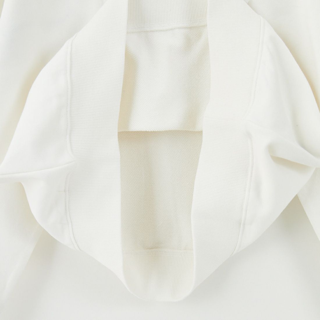 JEANSFACTORY × NANGA [ジーンズファクトリー × ナンガ] 別注 バック刺繍ロゴ クルーネックスウェット [NW2505-JF] WHITE