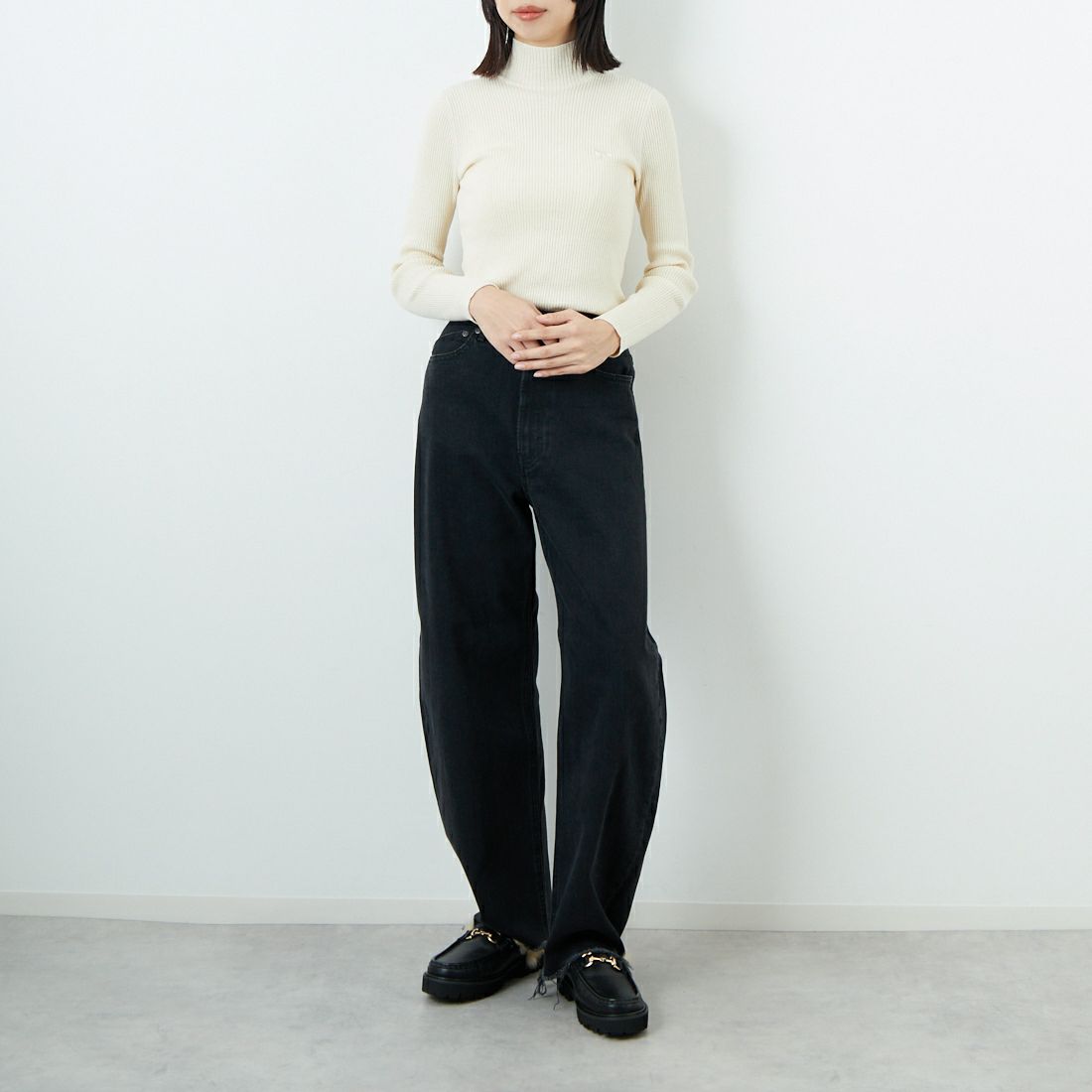 YANUK [ヤヌーク] カーブテーパード LAURA/ローラ [57153299] CBK &&モデル身長：162cm 着用サイズ：23&&