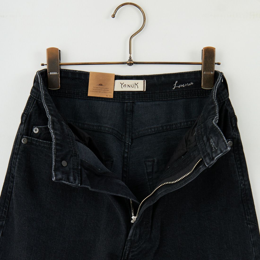 YANUK [ヤヌーク] カーブテーパード LAURA/ローラ [57153299] CBK