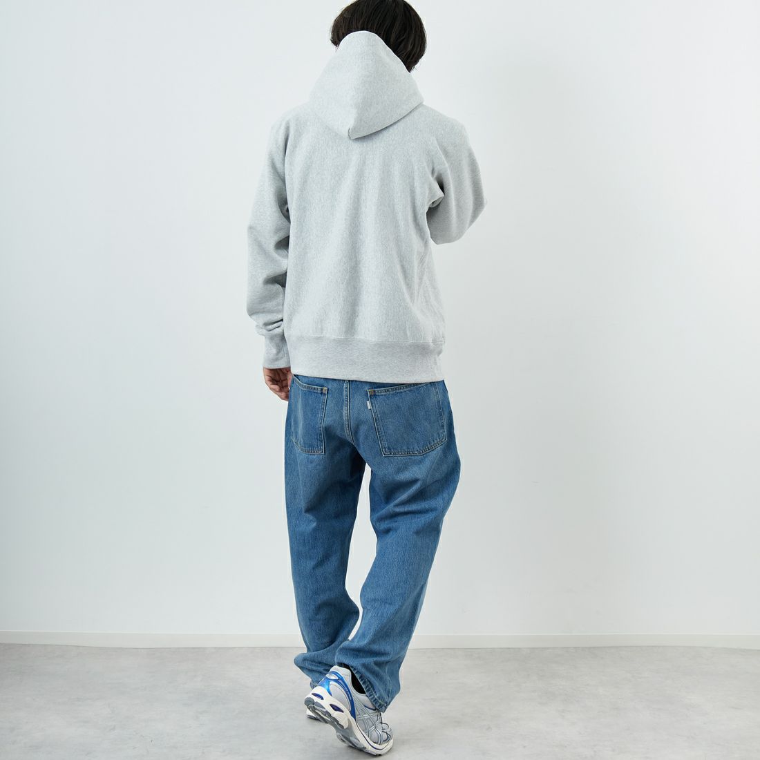 Champion [チャンピオン] リバースウィーブ(R) フーデッドスウェットシャツ [C3-C112] 040 ｼﾙﾊﾞｰｸ &&モデル身長：179cm 着用サイズ：XXL&&