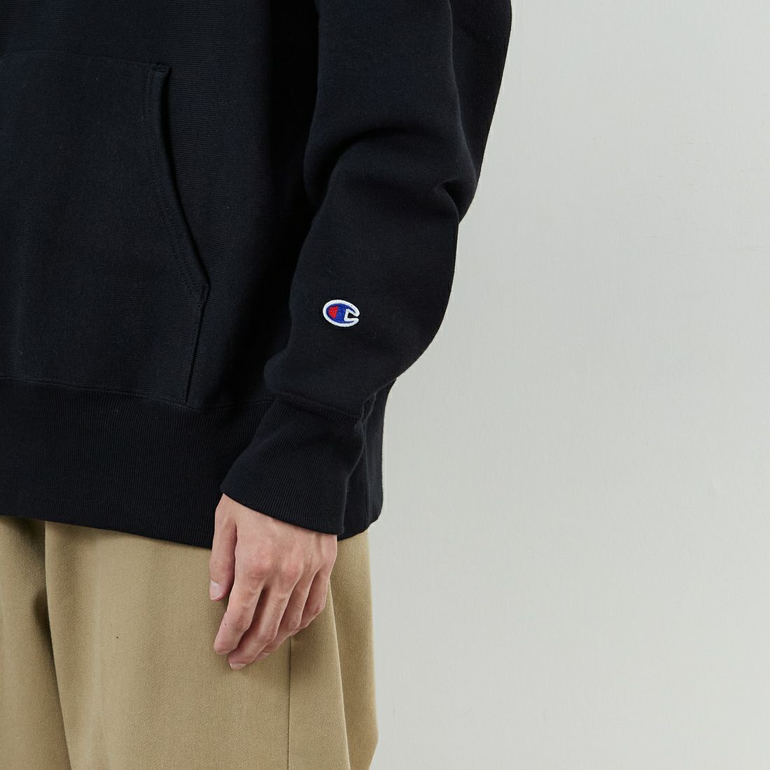 Champion [チャンピオン] リバースウィーブ(R) フーデッドスウェットシャツ [C3-C112] 090 ﾌﾞﾗｯｸ &&モデル身長：168cm 着用サイズ：XL&&